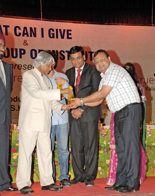 BFGI Receiving “Award of Excellence” in Education by His Highness Dr. APJ Abdul Kalam